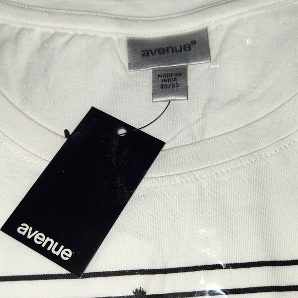 AVENUE ☆ JOIE DE VIVRE ☆ EIFFLE TOWER ☆ GRAPHIC PRINT TEE ☆ NWT - Picture 8 of 9